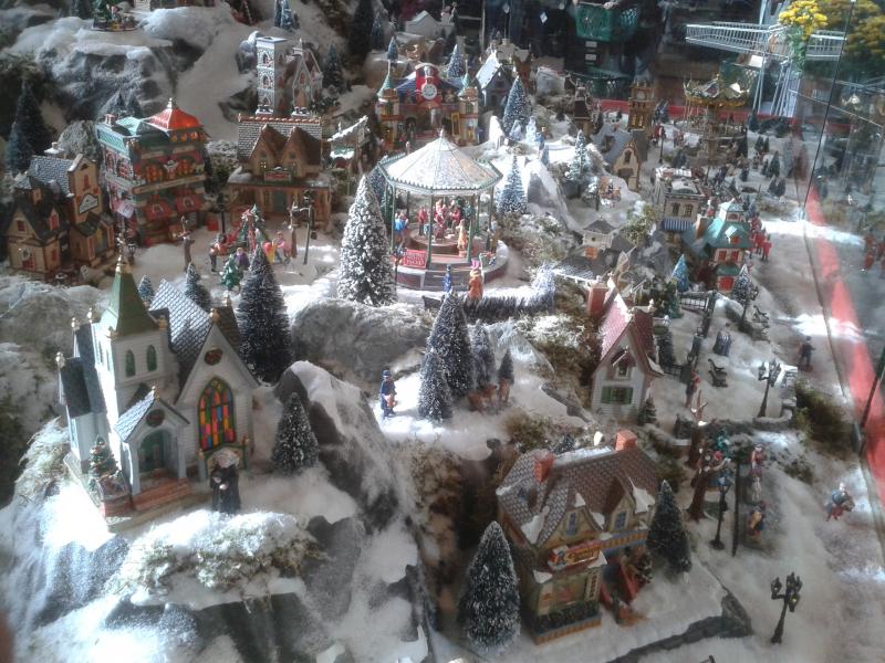 truffaut Villeparisis Décor enneigé de Noël Le monde selon RAY ZAB