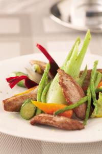 Aiguillettes de Canard aux Minis Lgumes Confits