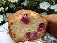 Cake Chocolat Blanc, Noix de Coco, Amandes Brises et Framboises