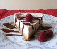 Cheesecake Coco-Framboises et son Coulis de Chocolat Noir