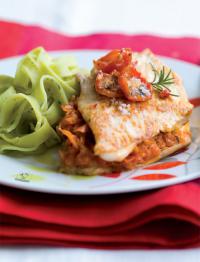 Escalopes de Dinde Franaise aux Ptales de Tomates Confites