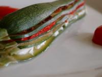 Millefeuille de Courgettes aux Tomates Séchées, Piquillo, Mozzarella & Prosciutto