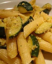 Ptes, Courgette et Pignons (un peu comme un pesto)