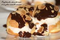 Profiteroles Sauce Chocolat Noir et sa Glace Vanille Maison