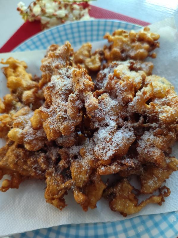 Beignets d\'acacia.