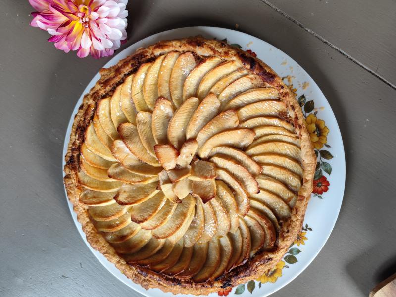 Tarte aux pommes et noix, faon Amandine.