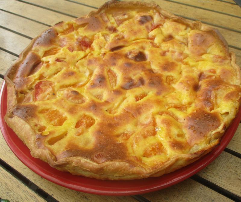 Tarte flan aux abricots.