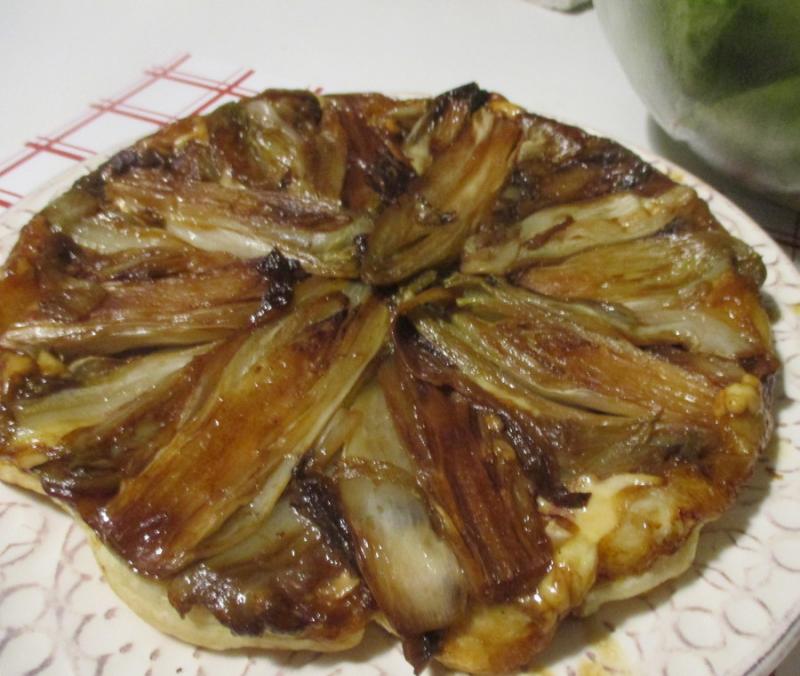 Tatin d\'endives au Maroilles et lardons.