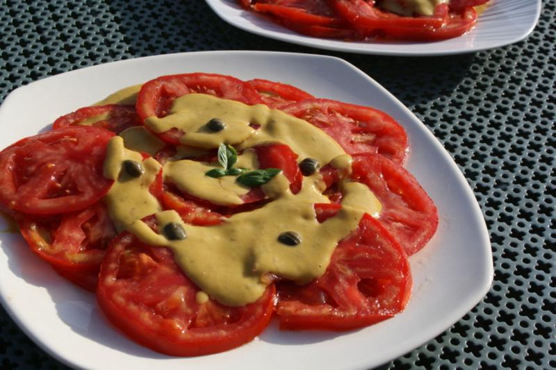 Tomates sauce tonnato.