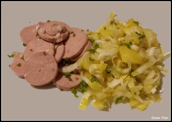 CE SOIR PETITE SALADE ENDIVES....