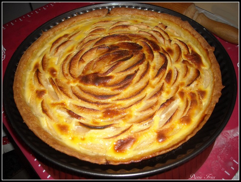 TARTE AUX POMMES A L\'ALSACIENNE