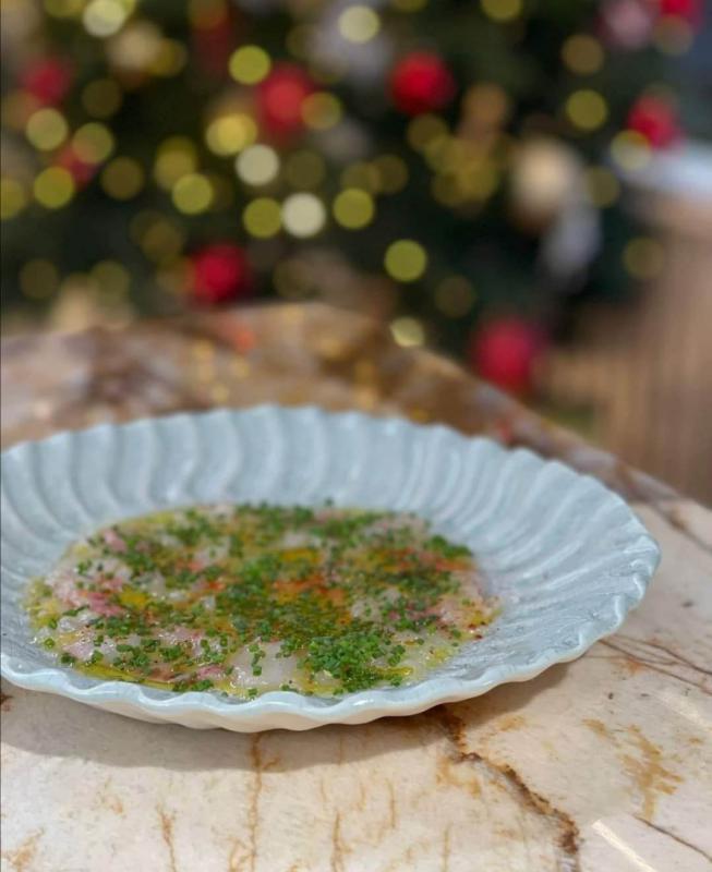 Carpaccio de poisson blanc au piment d\'Espelette............entre