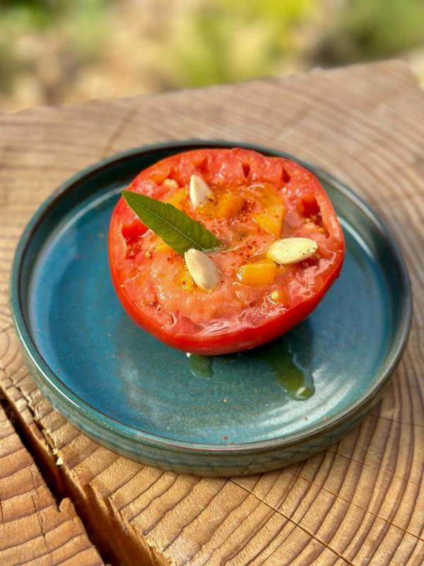 Gaspacho de tomates, abricots et amandes