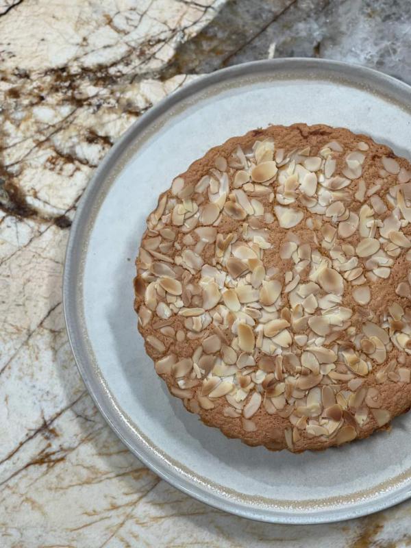 Gteau aux amandes et griottes pour le dessert !