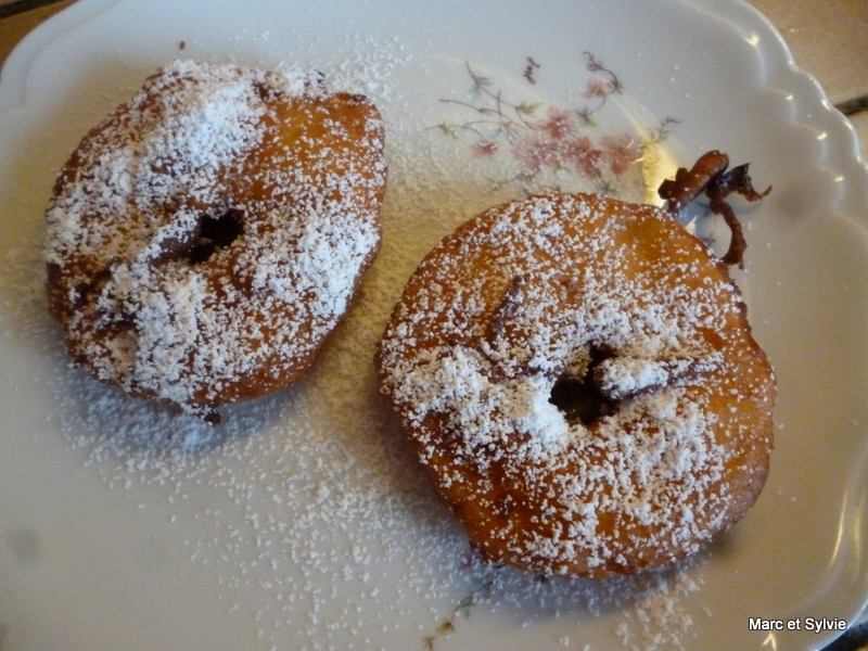 BEIGNETS AUX POMMES de Cyril Lignac