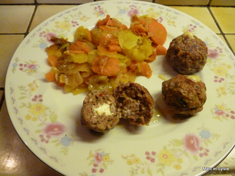 BOULETTES DE BOEUF AUX TROIS FROMAGES