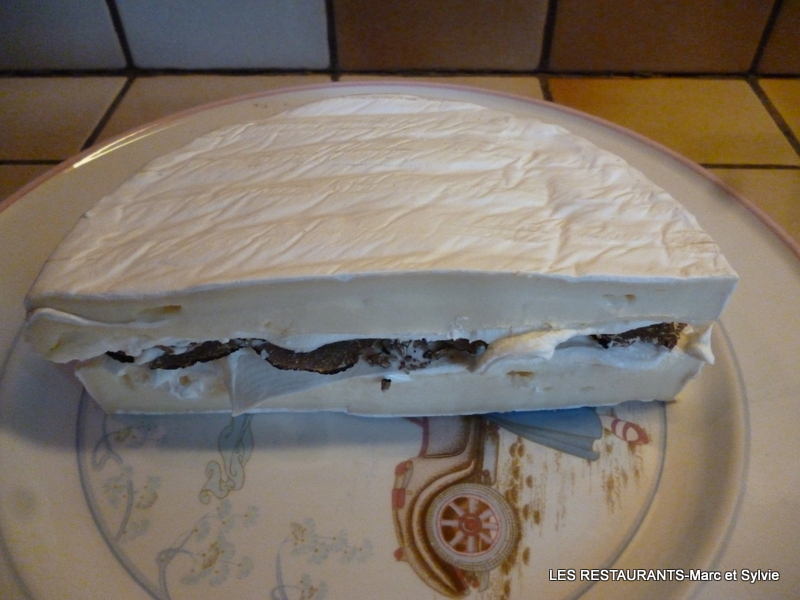 BRIE AUX TRUFFES