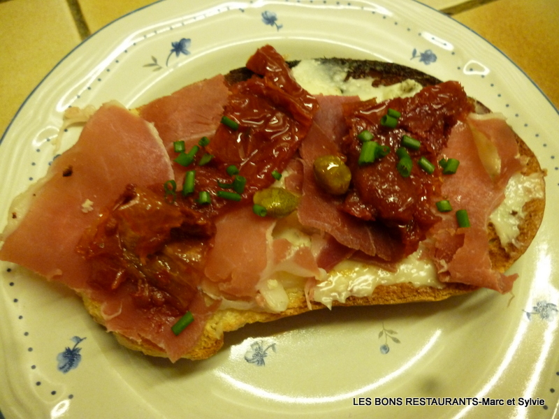 BRUSCHETTAS GORGONZOLA et TOMATES SCHES