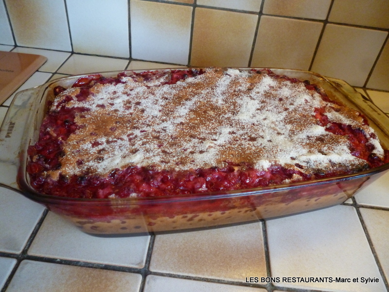 CLAFOUTIS AUX GROSEILLES