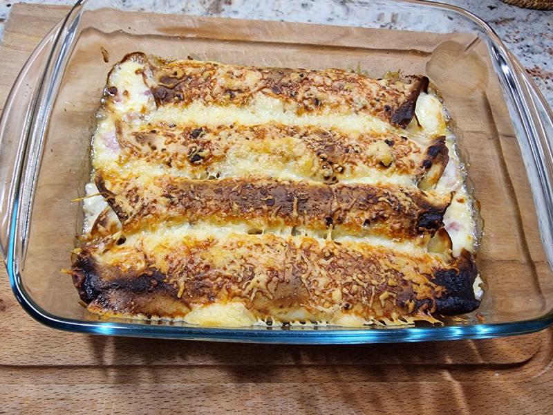 CR�PES AU JAMBON ET AU CANTAL