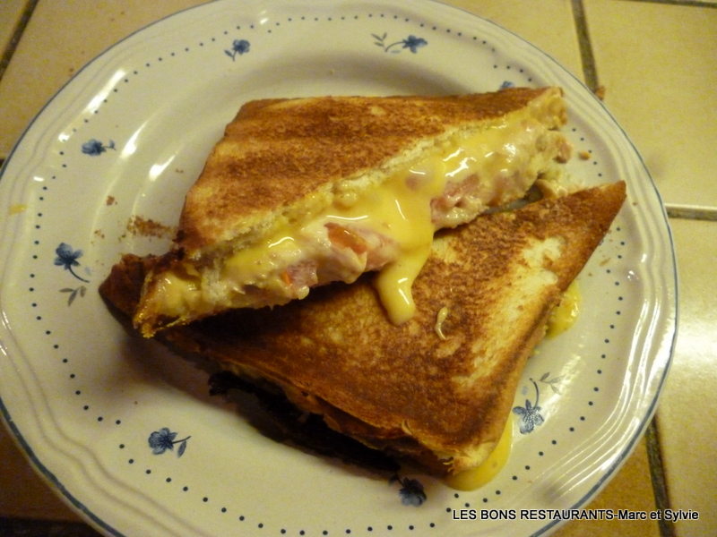 CROQUE-MONSIEUR AU THON ET FROMAGE  TARTINER