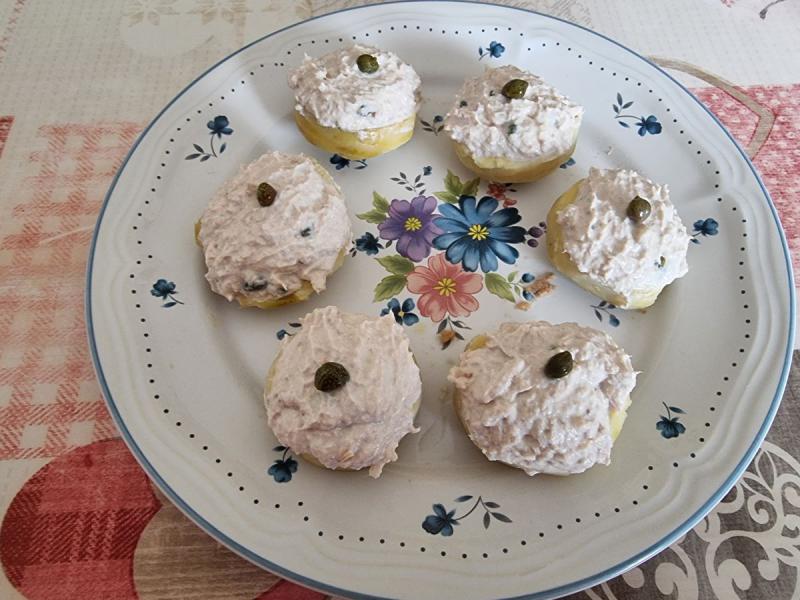 Fonds d\'artichauts farcis thon et ricotta