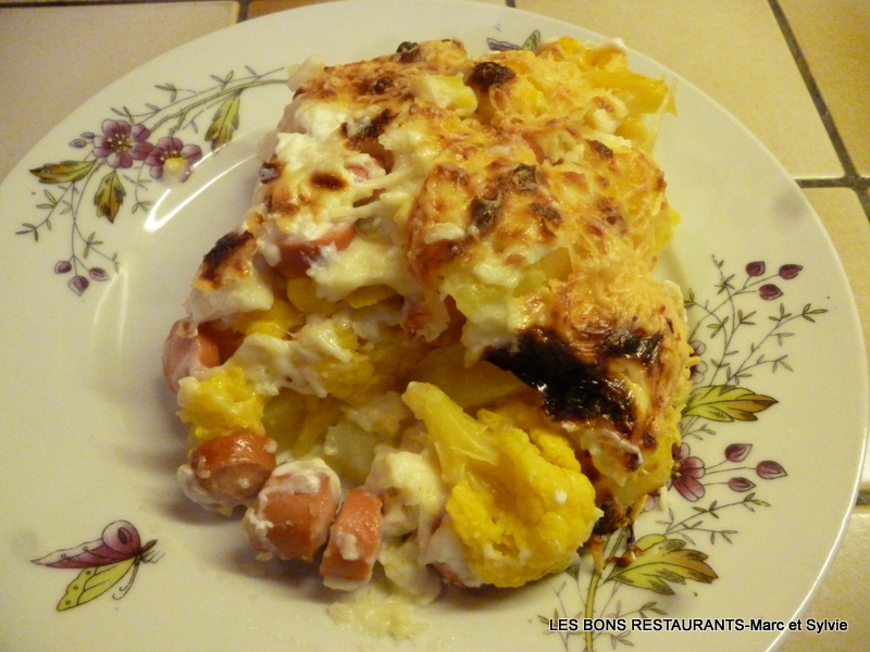 GRATIN DE CHOU-FLEUR AUX KNACLes gaKIS