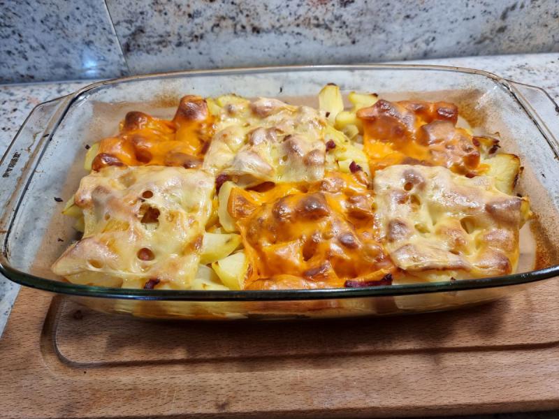 GRATIN POMMES DE TERRE LARDONS et FROMAGE 