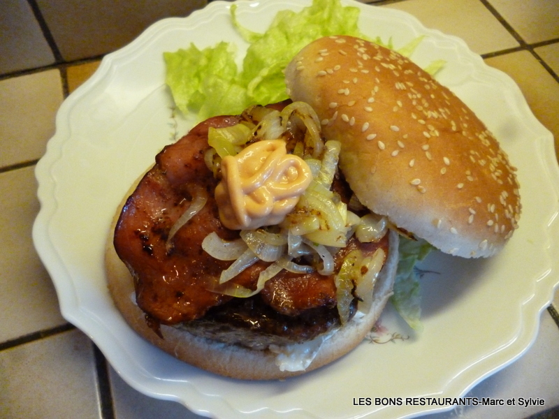 HAMBURGERS AU BRIE DE MEAUX