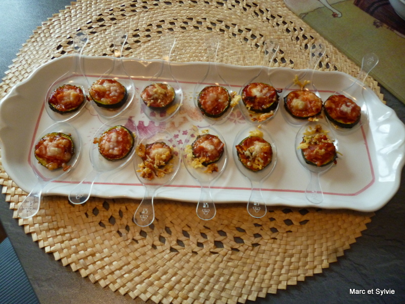 MINI-PIZZAS DE COURGETTE