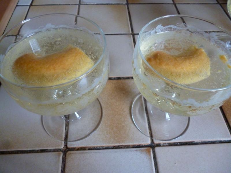 Moscato d\'Asti et biscuits vnitens de Burano