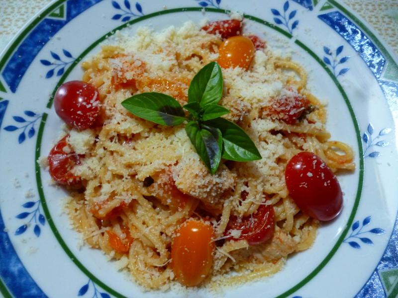 ONE POT PASTA AU POULET ET TOMATES CERISES