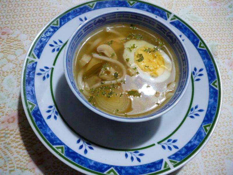 POTAGE RAMEN ET RESTE DE VOLAILLE RTIE