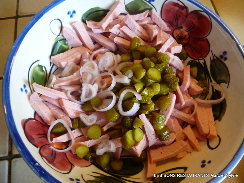 SALADE DE CERVELAS