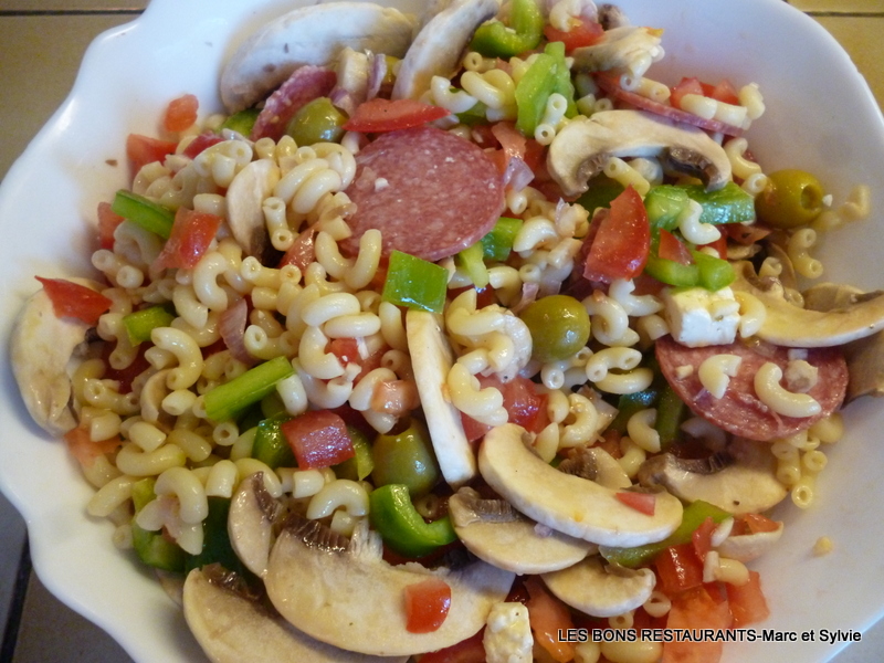 SALADE DE PTES  LA FETA ET AUX CHAMPIGNONS FRAIS