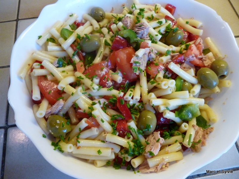 SALADE DE PTES AU THON ET LGUMES