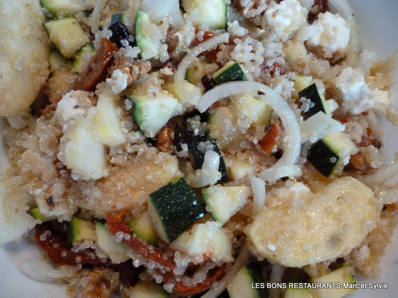 SALADE DE QUINOA POMME ET COURGETTE