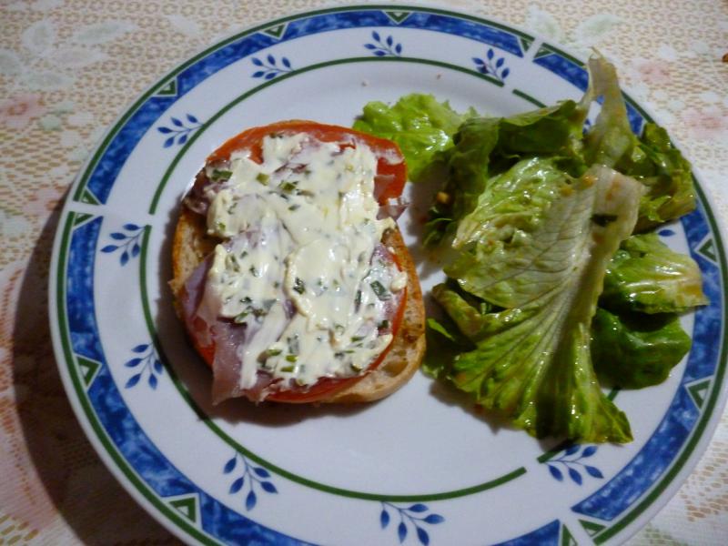 TARTINES de JAMBON DE PAYS et FROMAGE AUX FINES HERBES