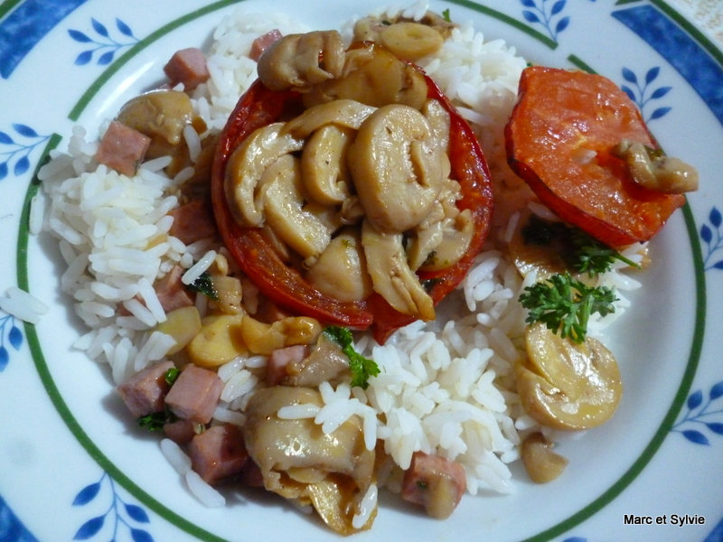 TOMATES FARCIES AUX CHAMPIGNONS