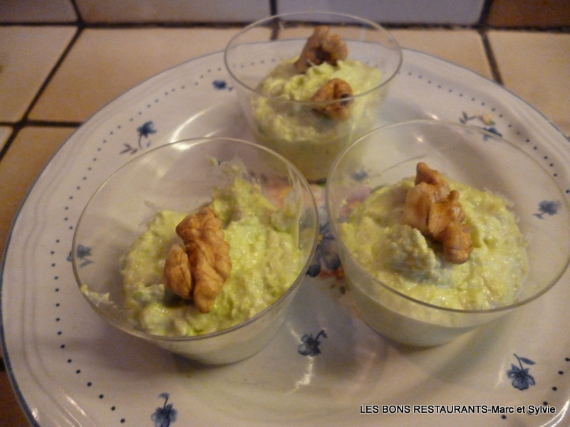 VERRINES MASCARPONE AVOCAT ET CITRON VERT