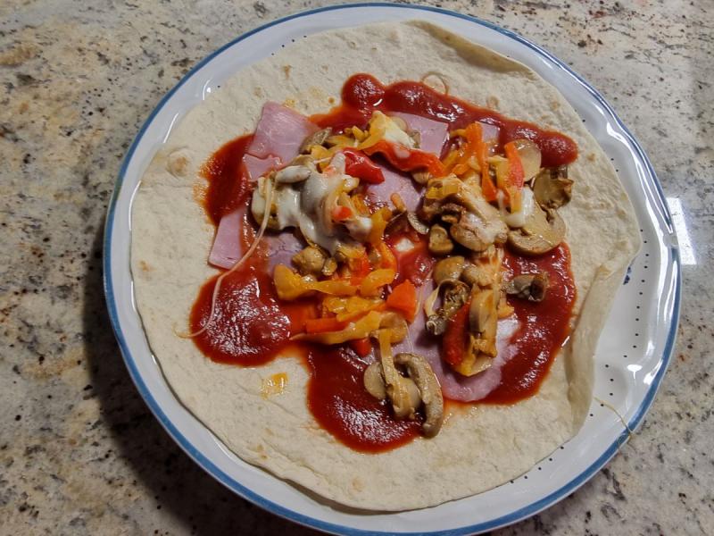 Wraps fa�on pizza