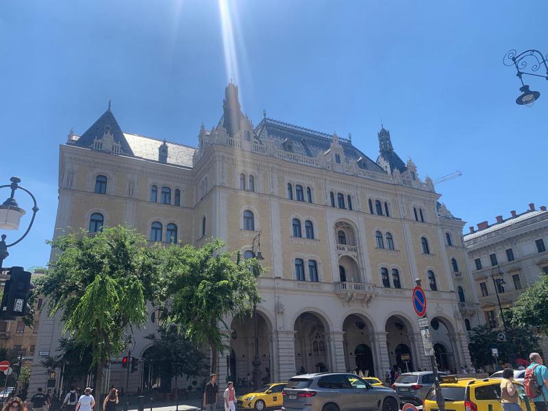 Historique : Palais � Budapest transform�s en h�tel 