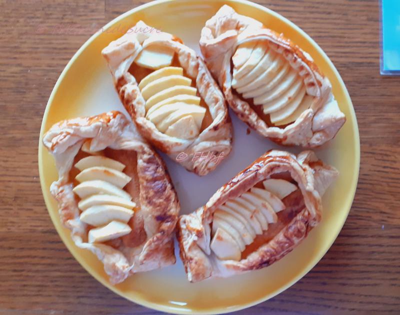 dessert : petits bateaux à la pomme