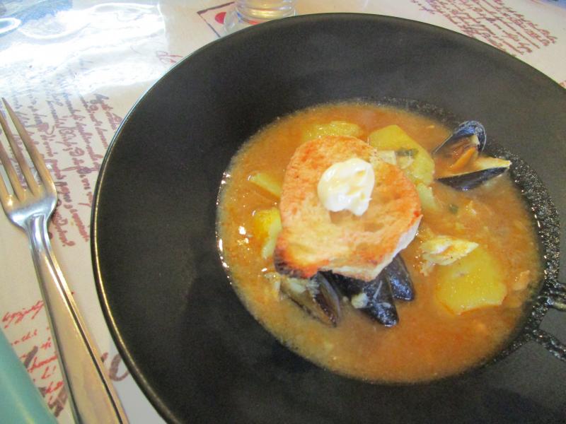 LA BOUILLABAISSE