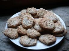 Petit Fours  la Noisette