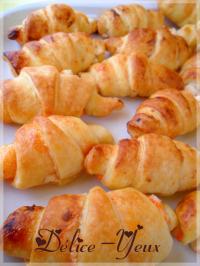 Petits Croissants à la Brebis & Gelée de Piment d\'Espelette