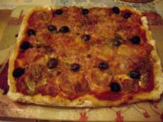 Pizza au Chvre et Olives