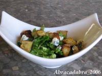 Salade au Roquefort aux Croûtons Aillés