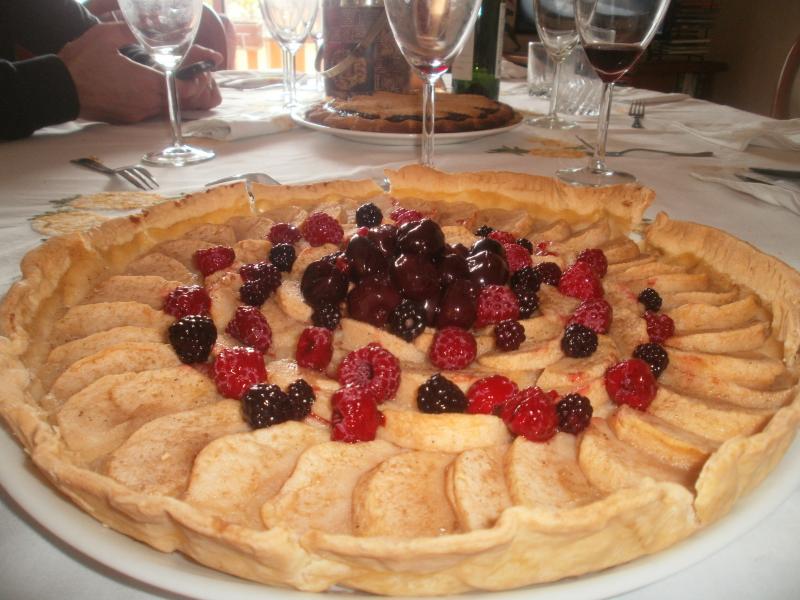 Tarte aux Pommes  la Vanille, Rhum et Fruits Rouges