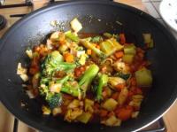 Wok de Lgumes Etuvs  la Sauce Tomate